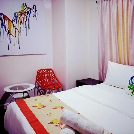 Halfway House Hostel Mactan Cebu Airport Lapu-Lapu City Exterior foto
