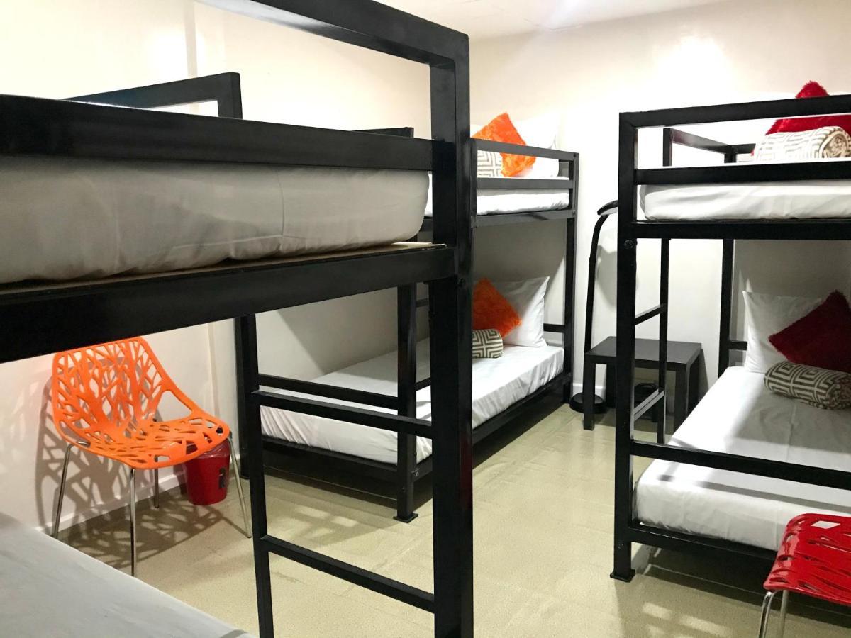 Halfway House Hostel Mactan Cebu Airport Lapu-Lapu City Exterior foto