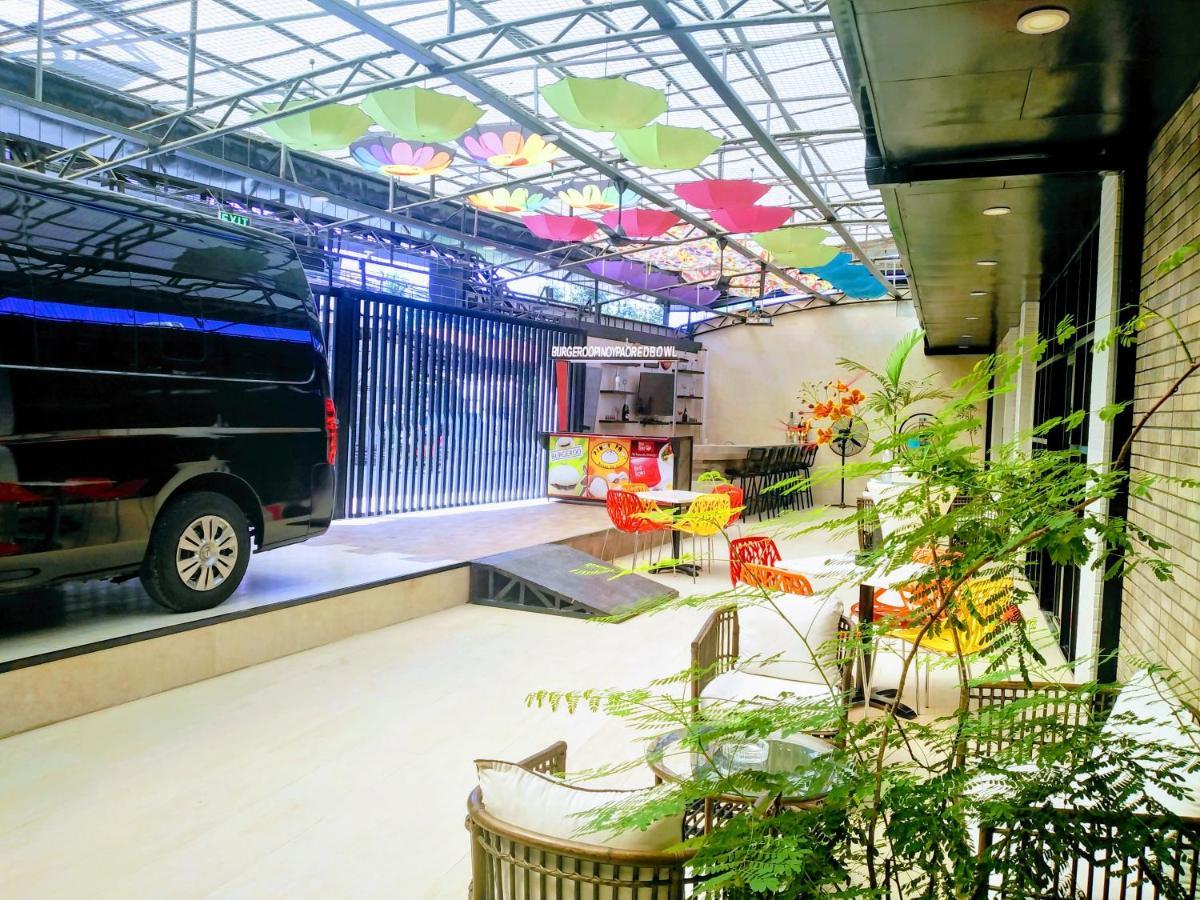 Halfway House Hostel Mactan Cebu Airport Lapu-Lapu City Exterior foto